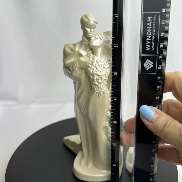 Austin “Our Day” Bride & Groom Sculpture 1991 Wedding Cake Topper Figurine 7” - Picture 6 of 9